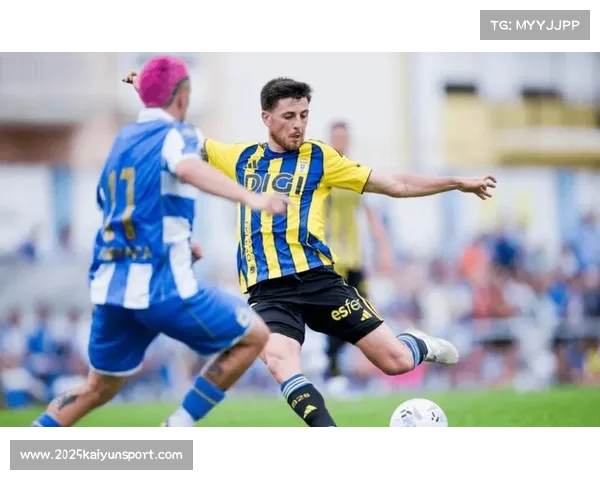 比利亚雷亚尔1-0小胜瓦伦西亚，佩雷斯头球制胜