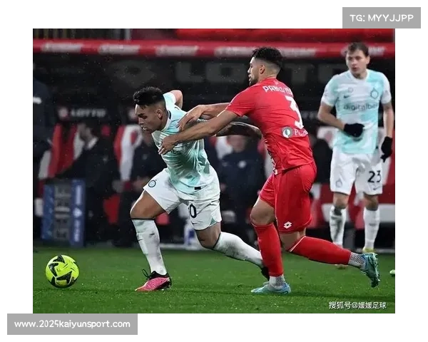 佛罗伦萨1-1拉齐奥，射门数18-12难分