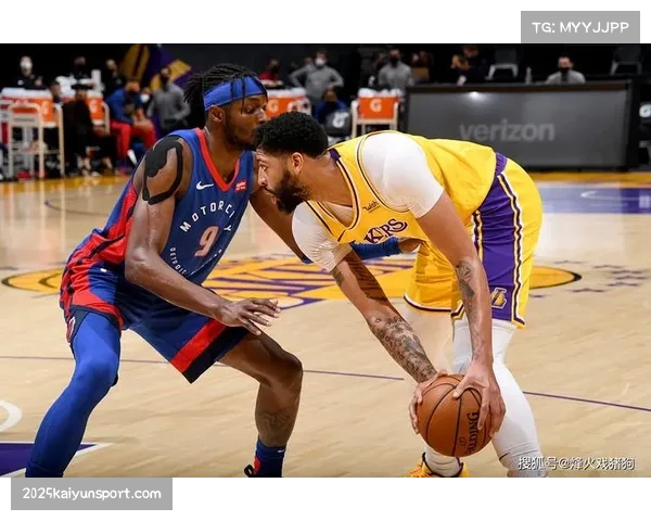 述评：季后赛门槛争夺战，转换进攻的起伏成为球队状态晴雨表